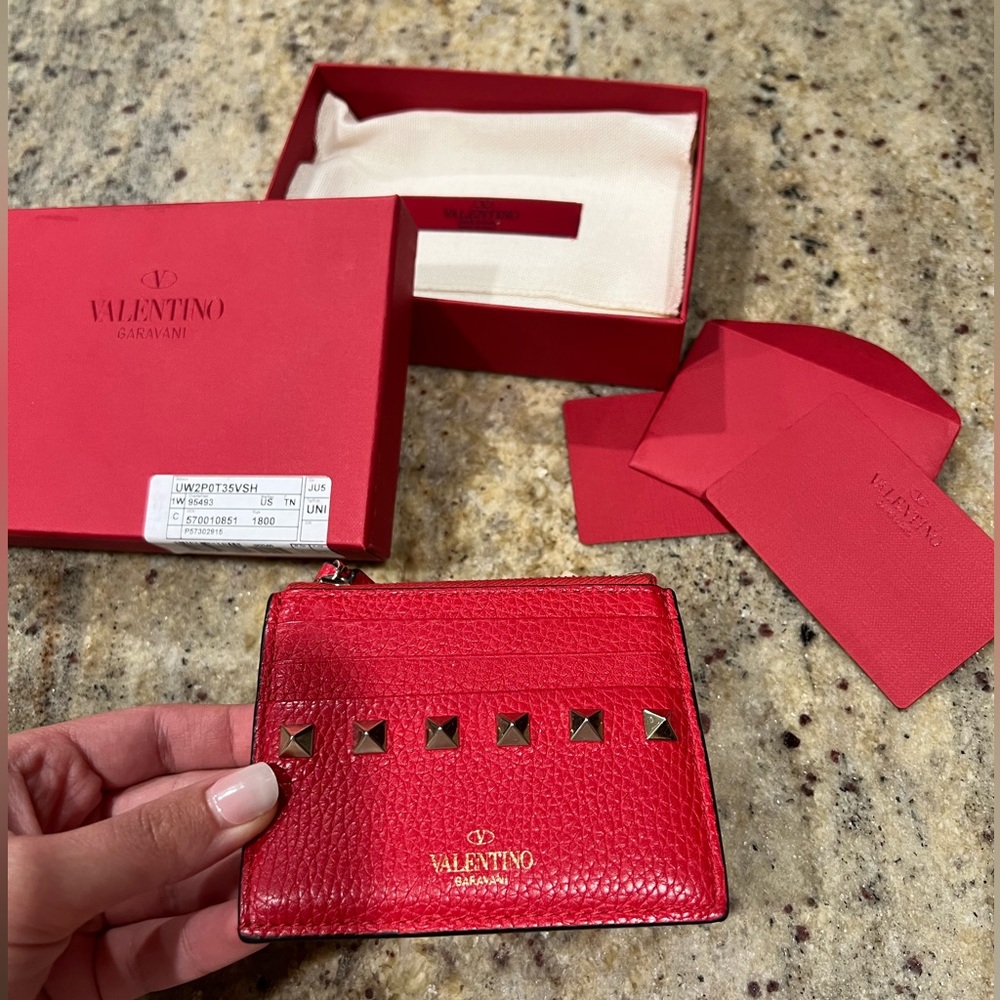 Valentino Rockstud Calfskin cardholder with Zipper